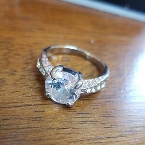Fashion Jewelry Silver Ring with Clear Gemstone